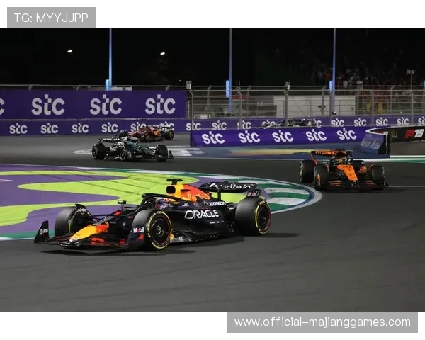 皮亚斯特里坦言单圈速度迷失，迈凯伦车手积极调整冲刺赛季收官